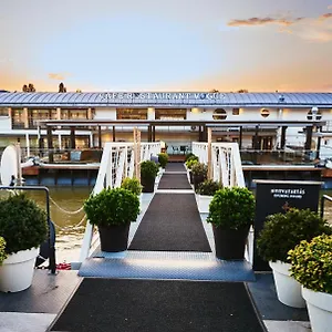  Apartment Vogue Boat